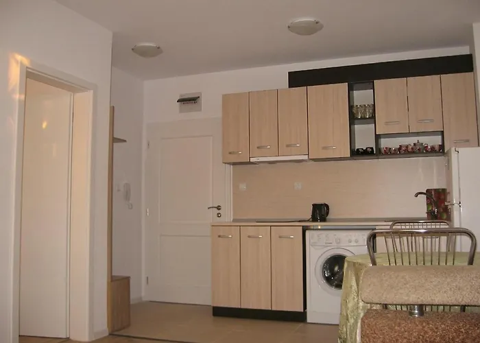 айвазовский парк アパート ポモリエ